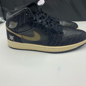 Air Jordan 1 opening day Barrons away.